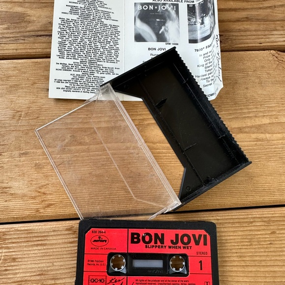 Bon Jovi Slippery when wet cassette tape - Picture 3 of 3
